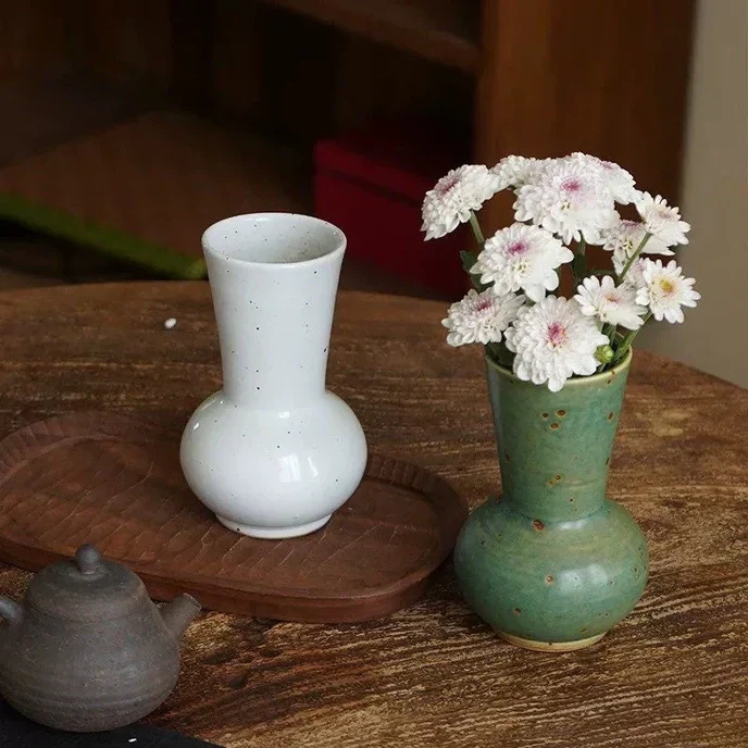 Handmade Ceramic Vase Emerald Green and white - Image 4