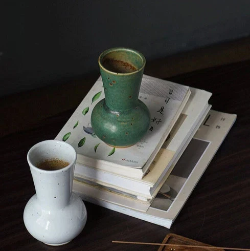 Handmade Ceramic Vase Emerald Green and white - Image 8